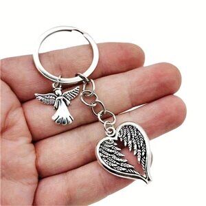 Elegant Silver Angel Keychain with Heart-Shaped Wings – Zinc Alloy Bag Charm